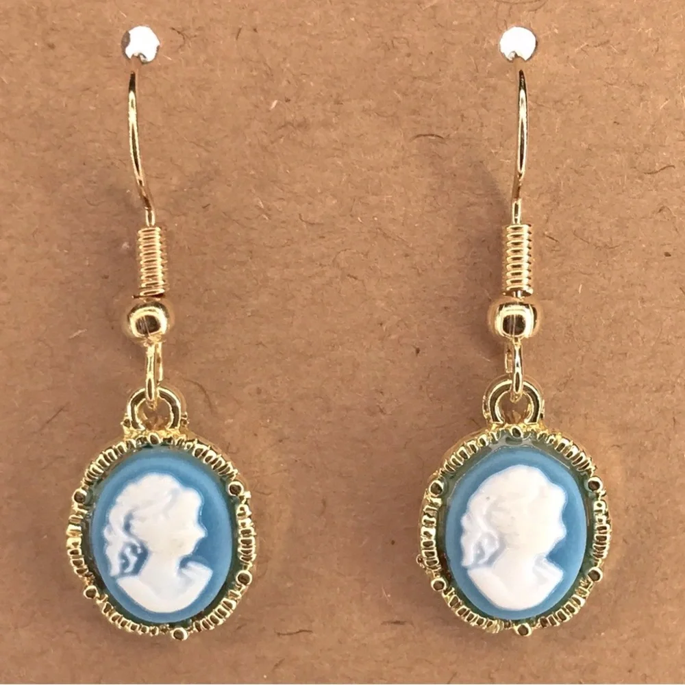 Fashion Jewelry come individually